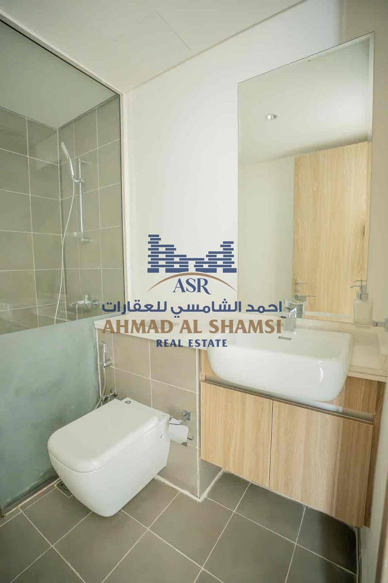 48 0ce9e8ac-49bc-42a2-92f8-ad14ff155c2c. jpg