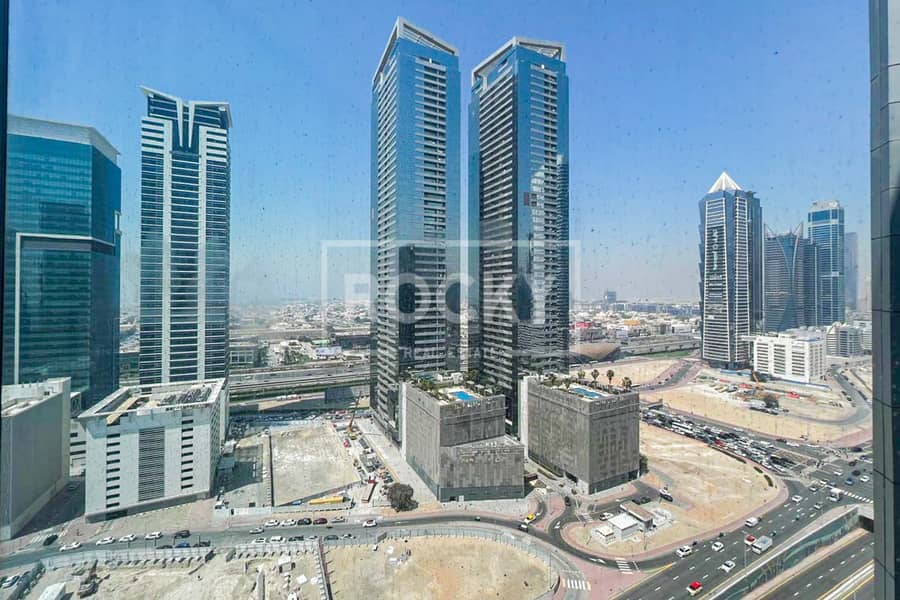 7 Parking | High Quality | Fit Out | Furnished