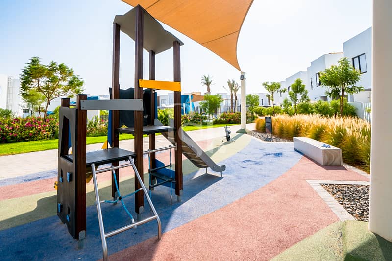 6 al-ghadeer-community-and-amenities-abu-dhabi-play-area (19). JPG