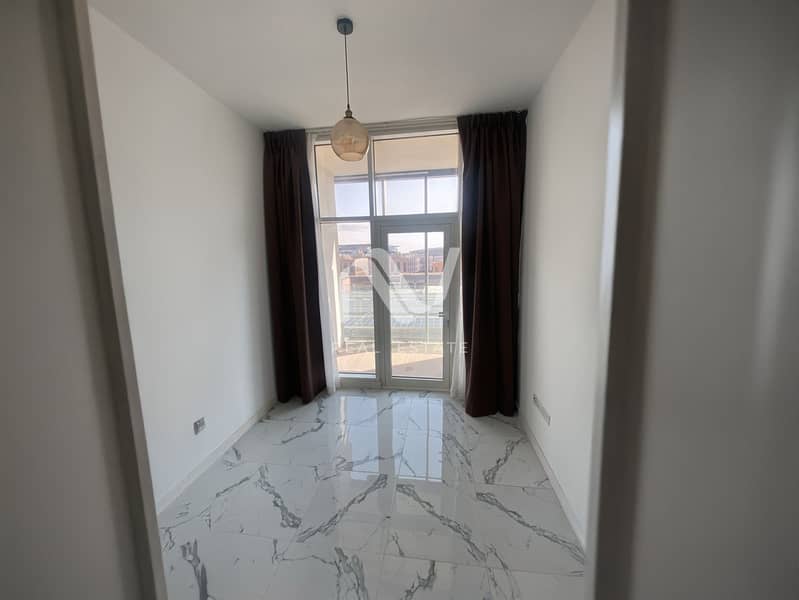 2 Oasis Residences_0006_expand 6. jpg