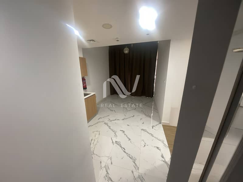 5 Oasis Residences_0008_expand 7. jpg
