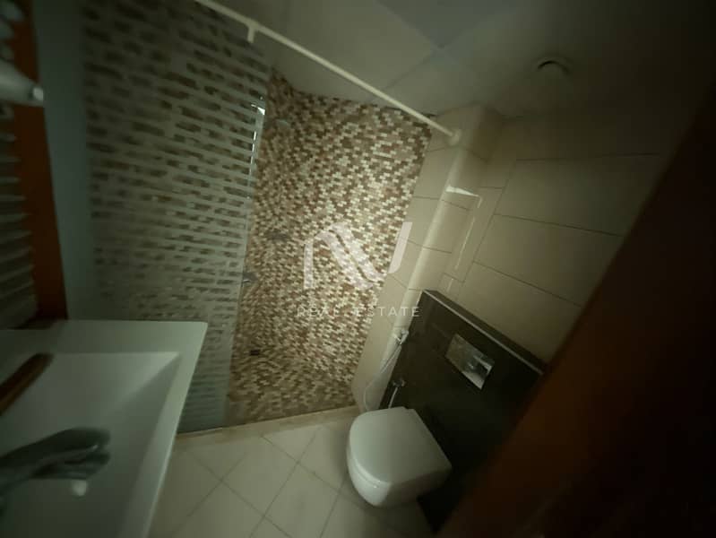 12 Sea Side Tower_0004_expand 2. jpg
