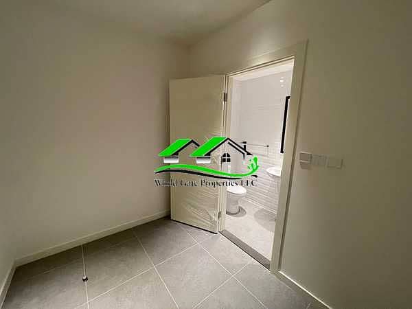 8 kyQ4NVV6Uj8VIVROQ9coqtk1jj38A1lkRmP2u4OK. jpg