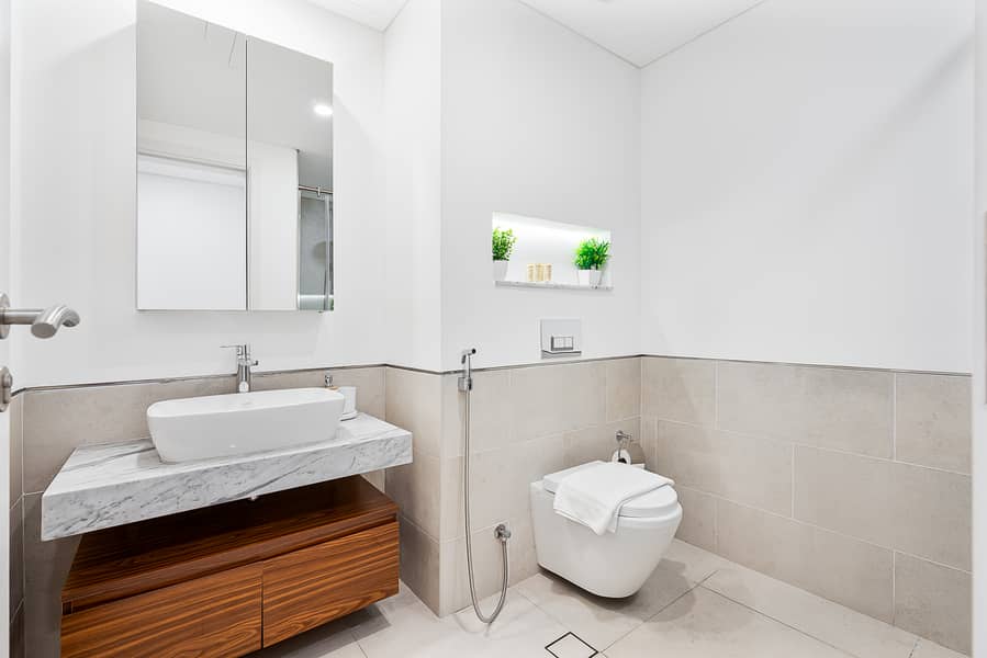 10 Full Bathroom (4). jpeg