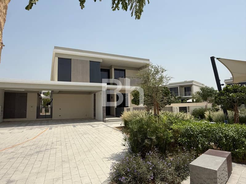 Largest 8K Corner Plot | Park Facing |
