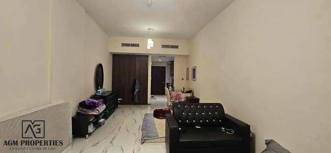 Studio for Rent in International City, Dubai - 83d7d3f9-3e32-413e-872c-6f77aecd6132. jpg