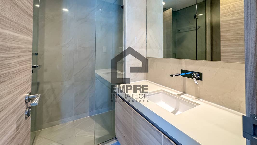 21 1751455633-bathroom. jpg