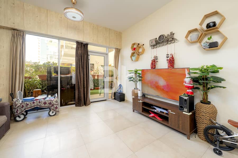 Vacant | Low Floor | Large Terrace Vacant | Low Floor | Large Terrace