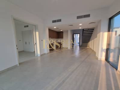 4 Cпальни Таунхаус Продажа в Таун Сквер, Дубай - 20241113_164522. jpg