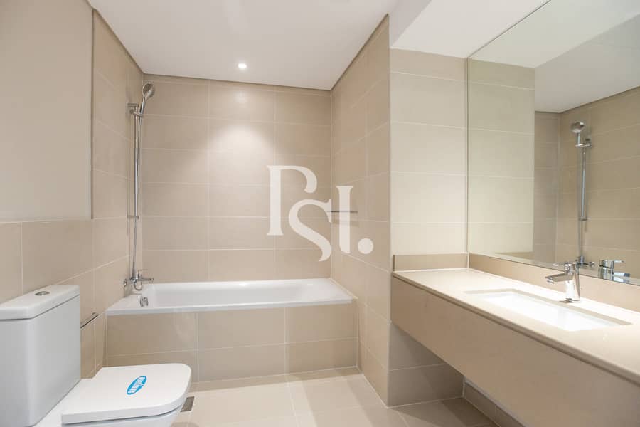 13 water-edge -yas-island-abudhabi-bathroom (4). jpg