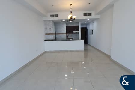 Studio for Rent in Business Bay, Dubai - Unfurnished | Stunning city view | Studio