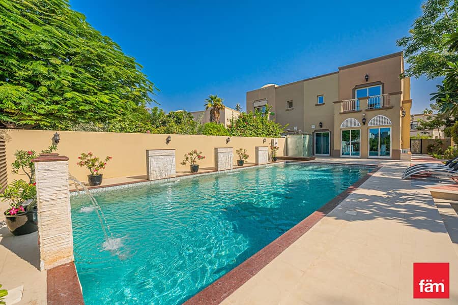 Lake View I Upgraded I Private Pool I Huge Plot Lake View I Upgraded I Private Pool I Huge Plot