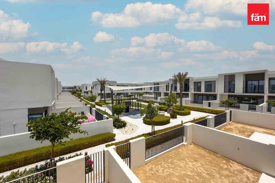 位于山谷小区,塔利亚别墅区 3 卧室的别墅 150000 AED - 12126230 位于山谷小区,塔利亚别墅区 3 卧室的别墅 150000 AED - 12126230