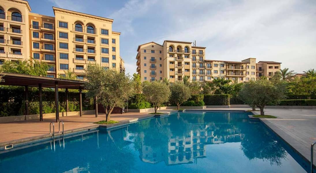 12 Pool area in Qamar 7. jpg