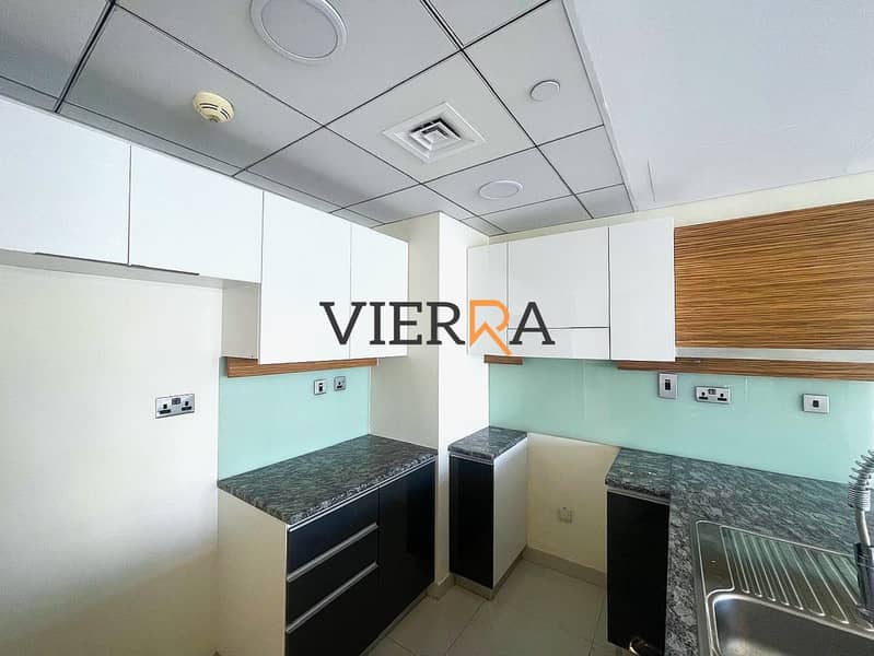 12 Kitchen 2. jpeg