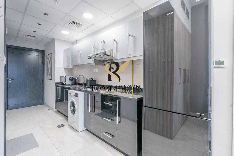 FULLY FURNISHED | SPACIOUS STUDIO| ROAD VIEW
