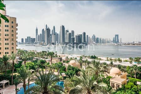 2 Bedroom Apartment for Rent in Palm Jumeirah, Dubai - Full sea view | Vacant now | Unfurnished
