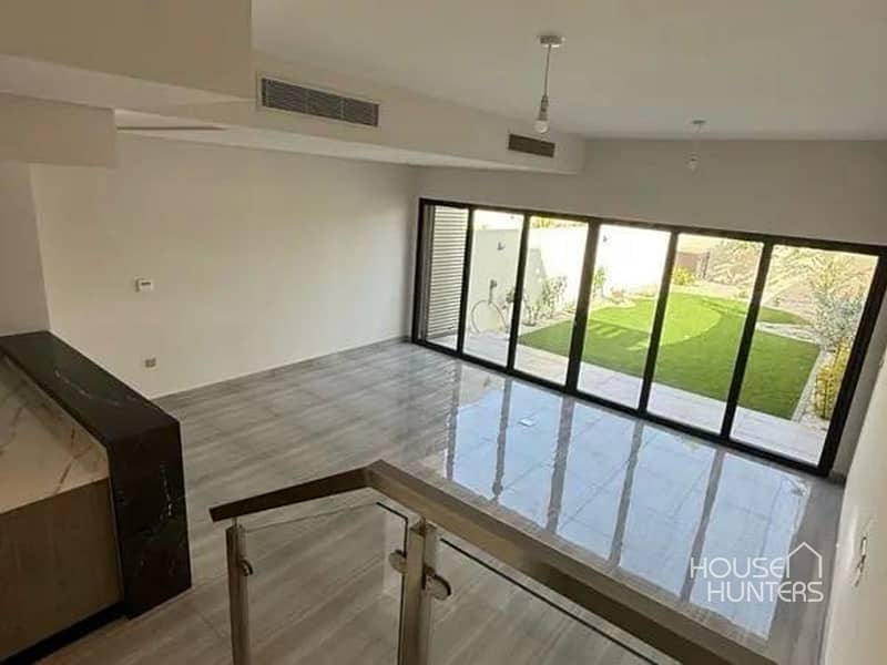 位于达马克山庄,银色温泉别墅区 4 卧室的别墅 240000 AED - 12127640 位于达马克山庄,银色温泉别墅区 4 卧室的别墅 240000 AED - 12127640