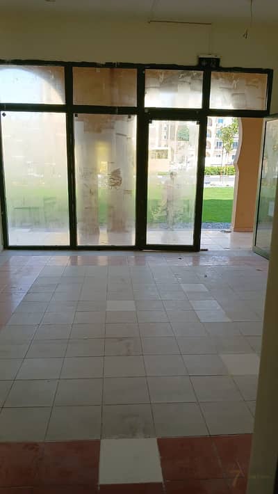 محل تجاري  للايجار في المدينة العالمية، دبي - IMG-20250621-WA0362. jpg