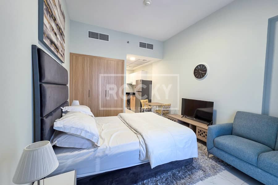 Furnished | Near Metro | Spacious Studio Furnished | Near Metro | Spacious Studio