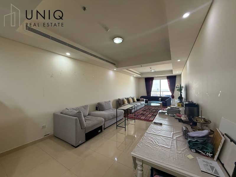 2 Living Area. jpeg
