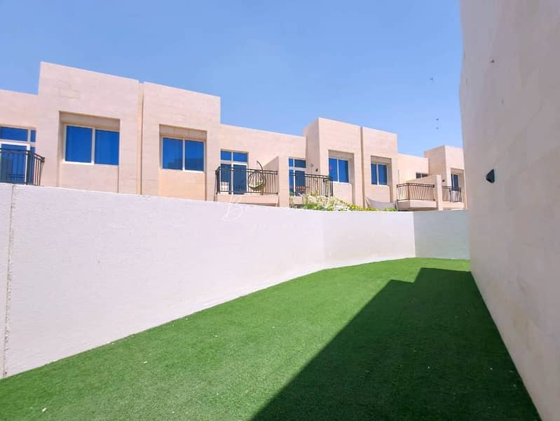 Price Drop /Furnished / Pool View / Upgraded