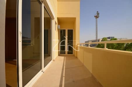4 Bedroom Villa for Rent in Al Raha Gardens, Abu Dhabi - Private Single Row 4BR in a Secure Gated Community