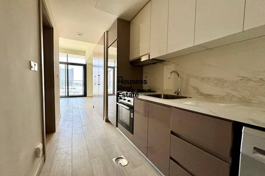 READY STUDIO | MID FLOOR | OPEN VIEW READY STUDIO | MID FLOOR | OPEN VIEW