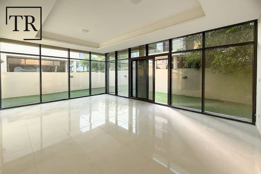 Community View | End Unit | Gated Community Community View | End Unit | Gated Community