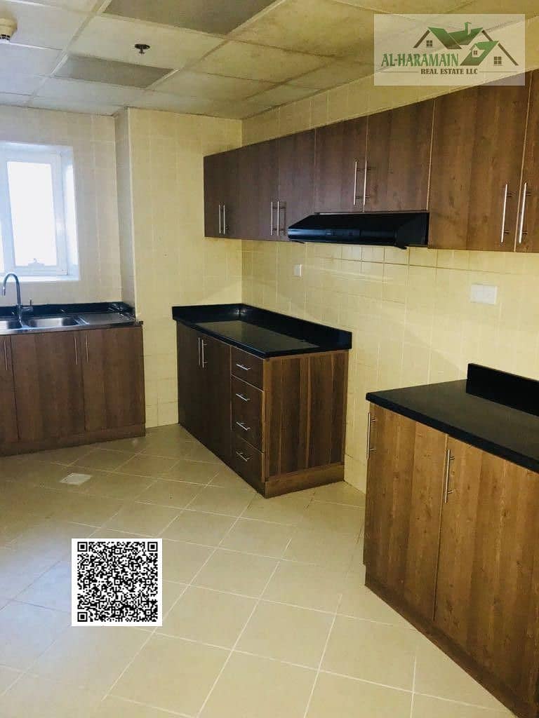 7 Kitchen 1. jpg