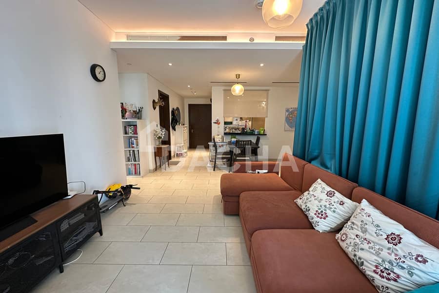 Pool View | Spacious | Vacant on Transfer