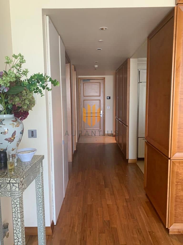 2 Lobby-5. jpg