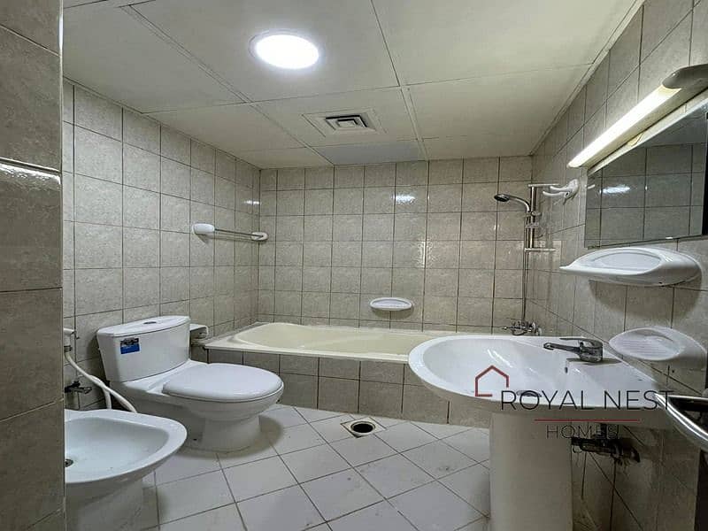 11 bdcd80e1-9a90-42ac-9713-cf5aac78e895_7_11zon. jpg