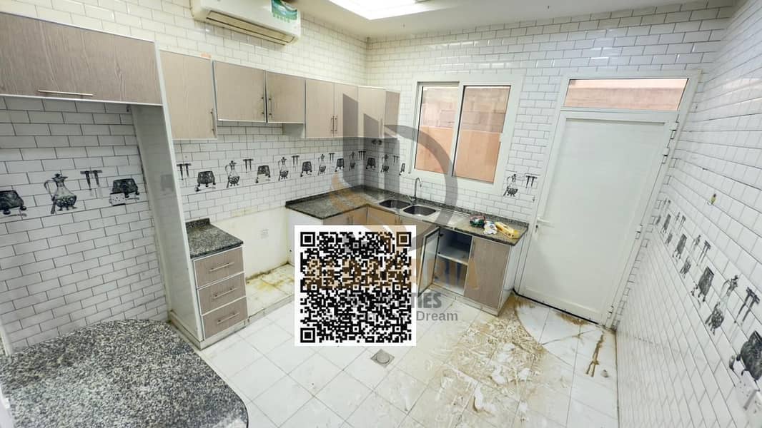 11 efb5cace-9700-4172-a5a2-38bf810ebd7f. jpg