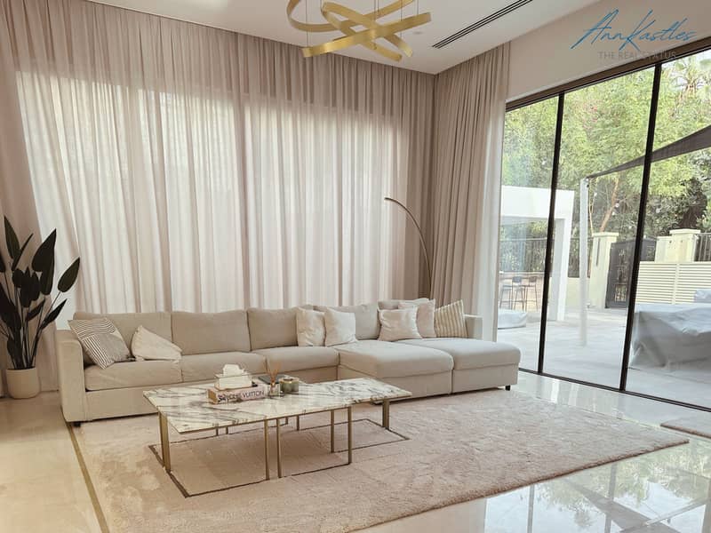 4 Living room. jpg