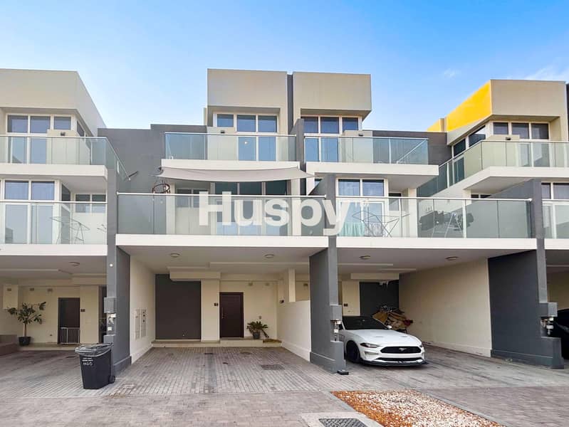 Landscaped | Open Kitchen | Vacant