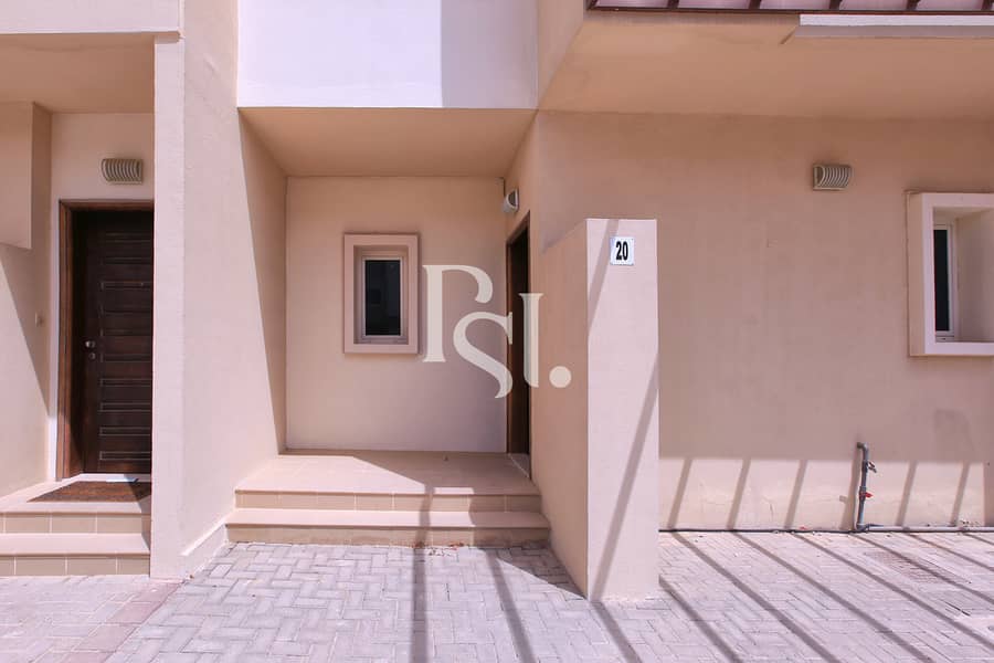 9 4-bedroom-villa-abu-dhabi-al-reef-arabian-village-external-entrance. JPG