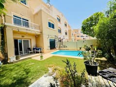فیلا في الريف 5 غرف 2600000 درهم - 12074391