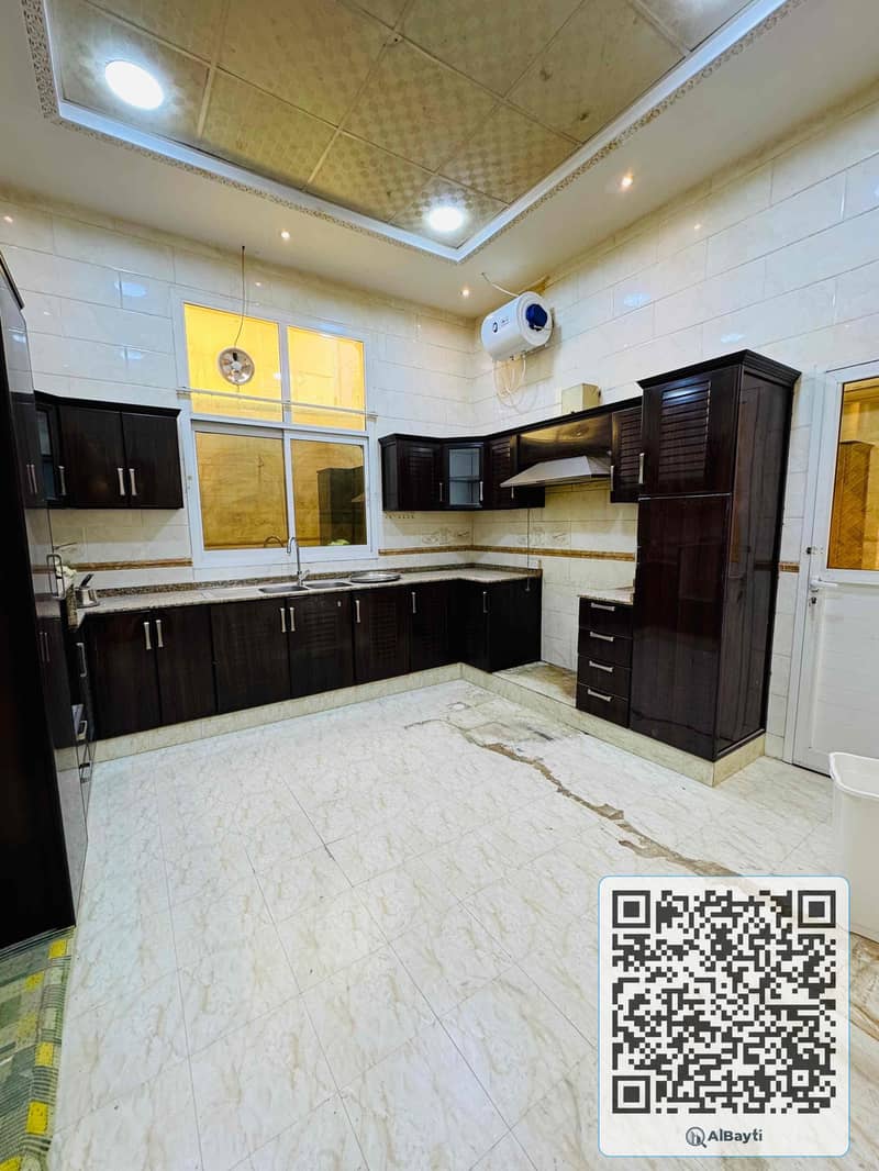 6 c2cbf628-b13a-4bee-90cf-444e23a90643. jpg