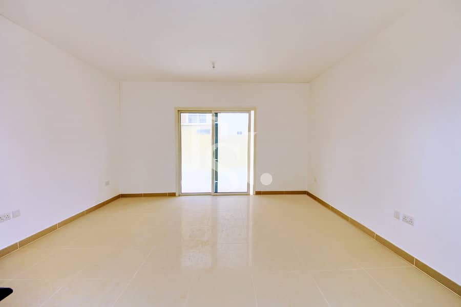 8 2BRM-Unit-C4A095-VI4979-Mediterranean-Village-Al-Reef-Village (1). jpg