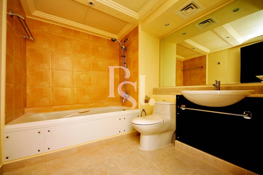 13 2BRM-Unit-C4A095-VI4979-Mediterranean-Village-Al-Reef-Village (15). jpg