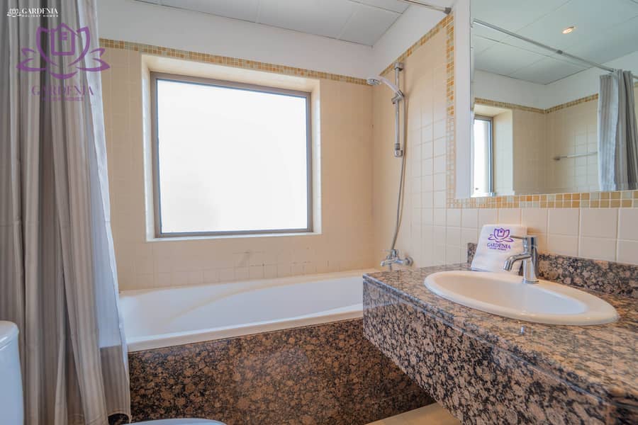 4 Bath 1 1. jpg