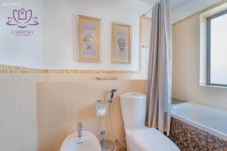 6 Bath 1 2. jpg