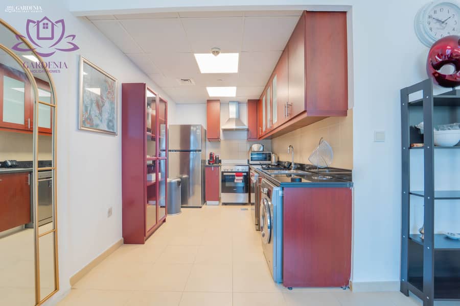 12 Kitchen. jpg