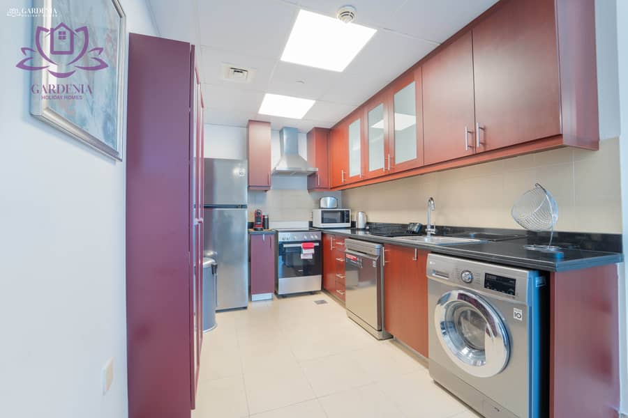 13 Kitchen 2. jpg