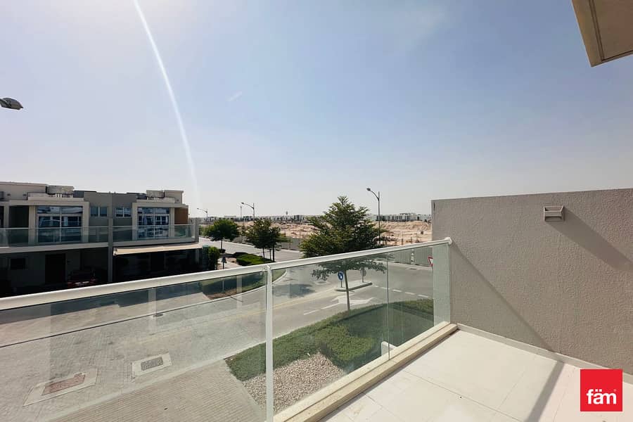 3 Bedroom Corner Unit | Landscaped Garden 3 Bedroom Corner Unit | Landscaped Garden