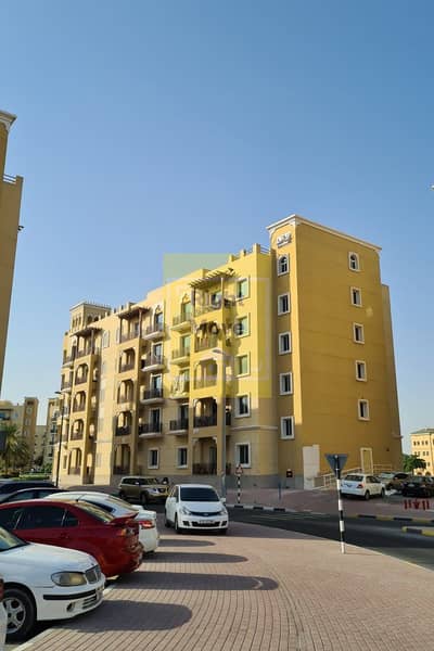 شقة 1 غرفة نوم للايجار في المدينة العالمية، دبي - emarati-building-emr-19-24252_xl. jpg