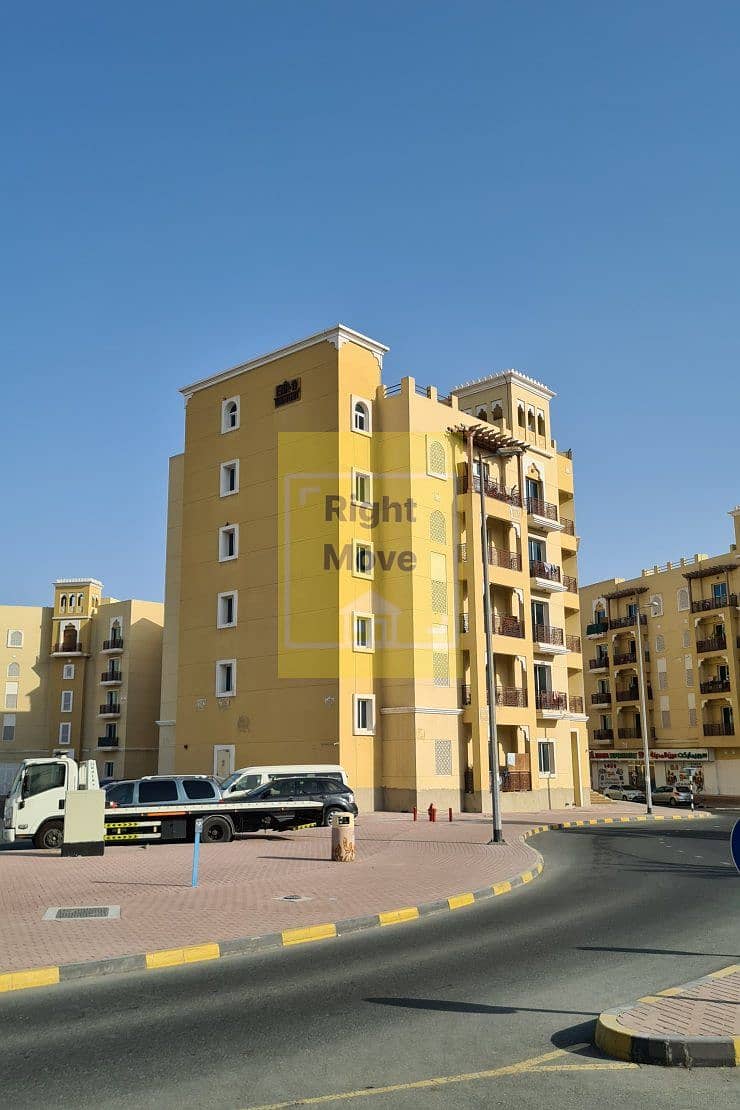 2 emarati-building-emr-19-24264_xl. jpg
