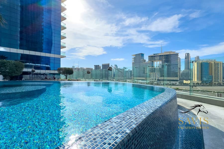 10 DAMAC Paramount  Tower (52). jpg