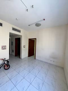 شقة في اليرموك 1 غرفة 24999 درهم - 12109117